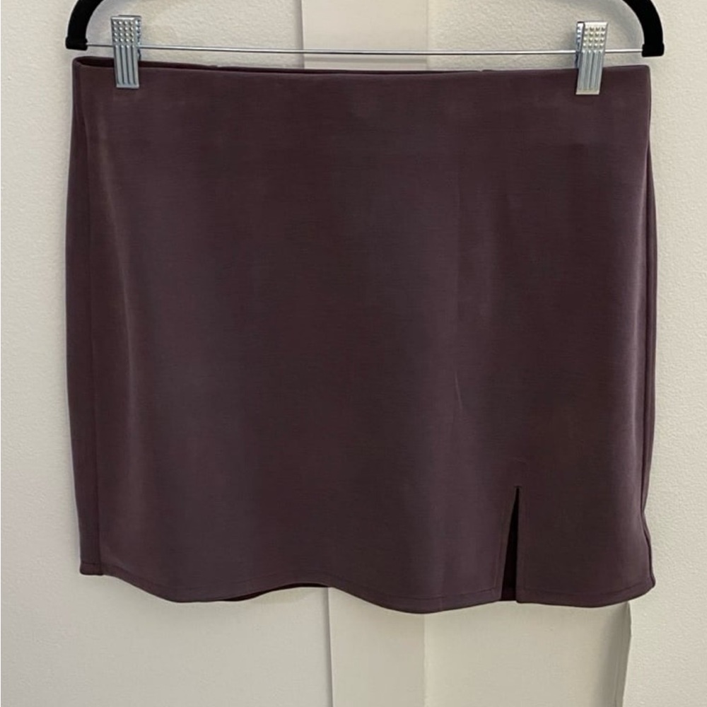 Lululemon Softstreme High-Rise Mini Skirt NWT - Picture 2 of 5
